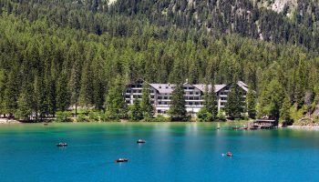Lago di Braies Lago di Braies